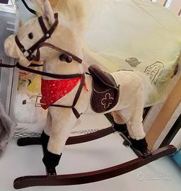 Cavallo a dondolo