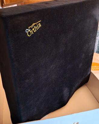 Cuscino quadrato in viscosa colore blu scuro 