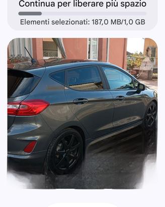 cerchi più pneumatici 