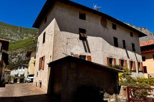 3 LOCALI A DRO