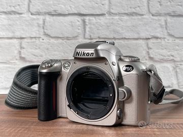 Fotocamera Nikon F55 a pellicola