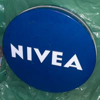 Insegna Nivea bifacciale in metallo 50cm anni '60