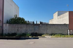 Lequile terreno edificabile