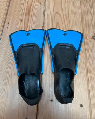 Pinne corte nuoto taglia 35-36
