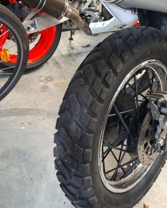 coppia gomme metzeler enduro 90-90/21 e 120-90-17
