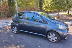 Toyota Aygo 1.0, benzina, grigio antracite metalli