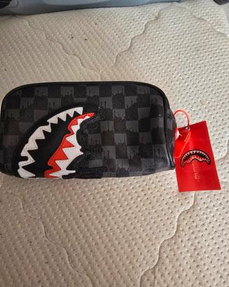 astuccio sprayground 