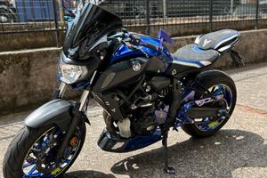 Yamaha MT-07 2019 Оttimo stato, ricca di accessori