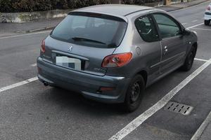 Peugeot 206 Plus 1.1 benzina - 2009