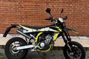 Moto SWM