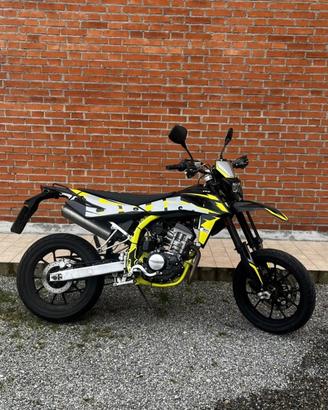 Moto SWM