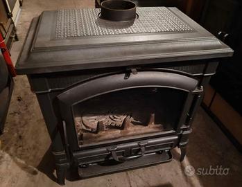 Stufa a legna NORDICA modello “Isotta” da 12 kW