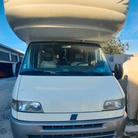 Camper mansardato mobilvetta icaro s7