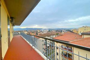 5 LOCALI A SCANDICCI