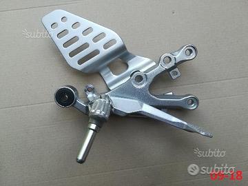 PEDANA DESTRA DEL FRENO YAMAHA R6 DAL 2006 Al 2022