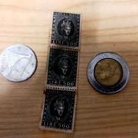 moneta Lire 500, lire 10 e francobolli