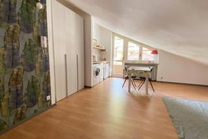 MONOLOCALE A ROSSANA