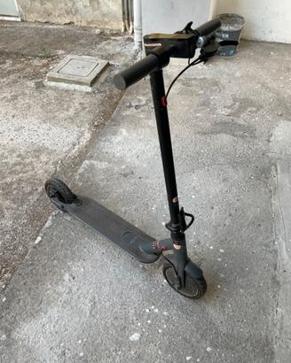 Monopattino elettrico smartWay usato