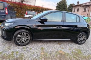 Peugeot 208 active pack neopatentati