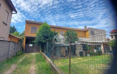 LABORATORIO A BUSTO ARSIZIO