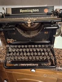 macchina per scrivere d'epoca Remington 