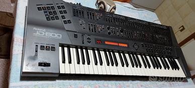 simtetizzatore roland dj 800