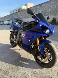 Yamaha R1 bigbang