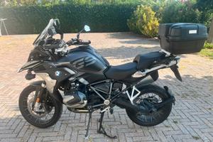 BMW R 1250 GS triple black