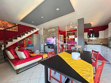 VILLA A SCHIERA A FIORENZUOLA D'ARDA