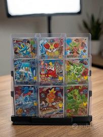 Espositore porta carte pokemon e altre 9 POSTI