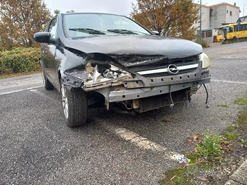 auto opel corsa 