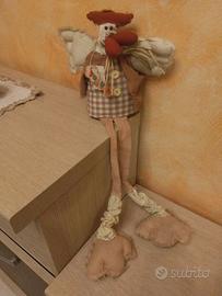 Gallo di pezza a penzoloni