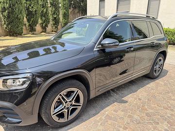 Mercedes GLB 200d PREMIUM AMG LINE