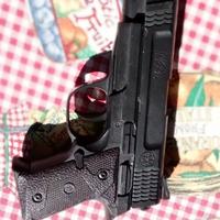 4 pistole giocattolo 