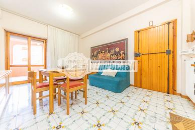 TRILOCALE PRIMO PIANO CAMPO DI MARE