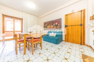 TRILOCALE PRIMO PIANO CAMPO DI MARE