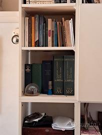 Titoli in foto al prezzo di 3 euro ciascun