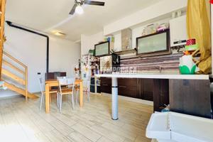 Appartamento su Due Livelli con Box e Locale Sgomb