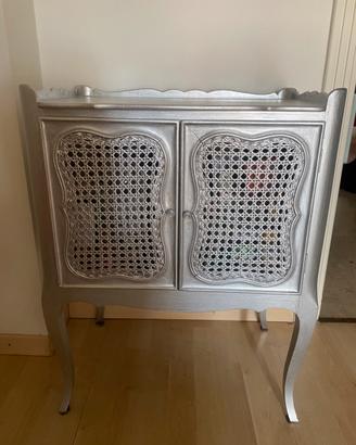 Mobiletto Vintage Argento con Paglia di Vienna