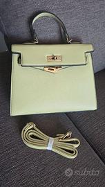 Borsa con tracolla removibile – pistacchio chiaro