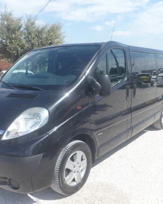 Opel Vivaro 9 posti maxi