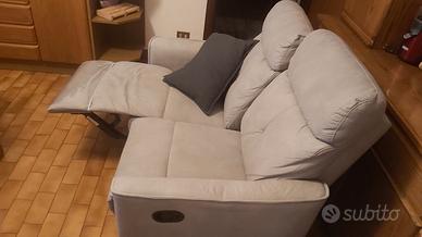Divano recliner grigio 
