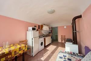 3 LOCALI A LOCANA