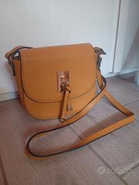 Borsa Crossbody Carpisa senape