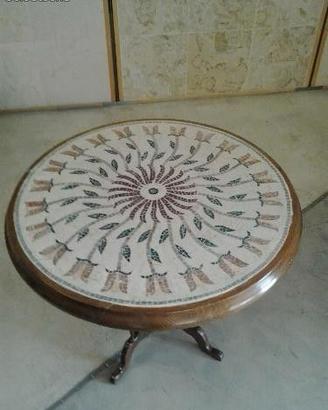 Tavolo di mosaico