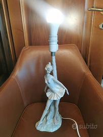 Lladrò ballerina con lampada, con piccoli restauri