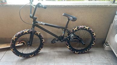 Bmx freestyle da trik