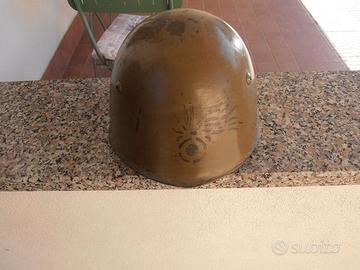 ITALIA - ELMETTO MOD. 33 - CON REGI CARABINIERI IT