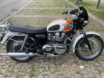 Triuph Bonneville T100