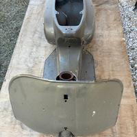 1 VESPA 50 SPECIAL DA RESTAURARE + 1 TELAIO SCOCCA